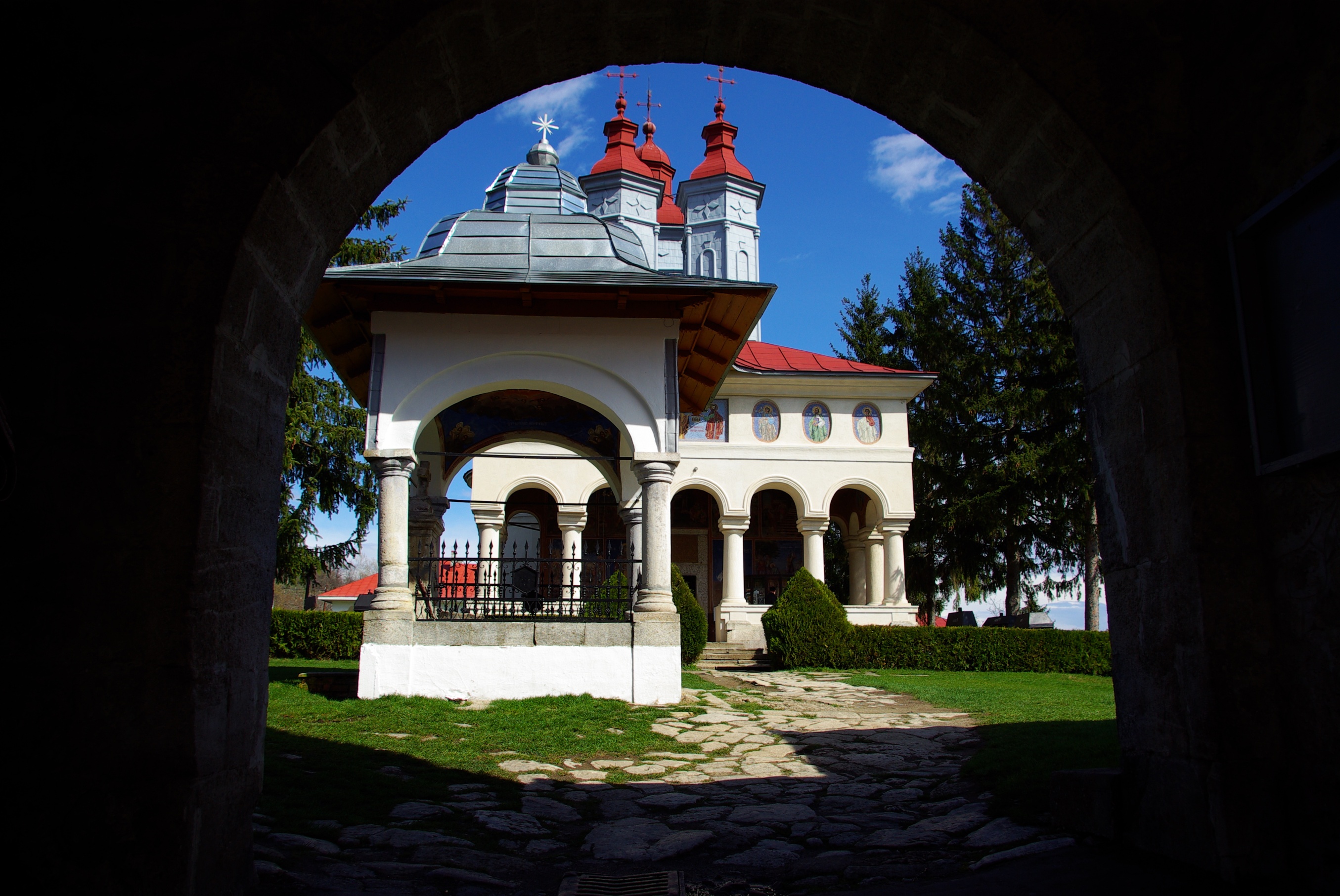 26. Mănăstirea Ciolanu © Daniel Stătescu